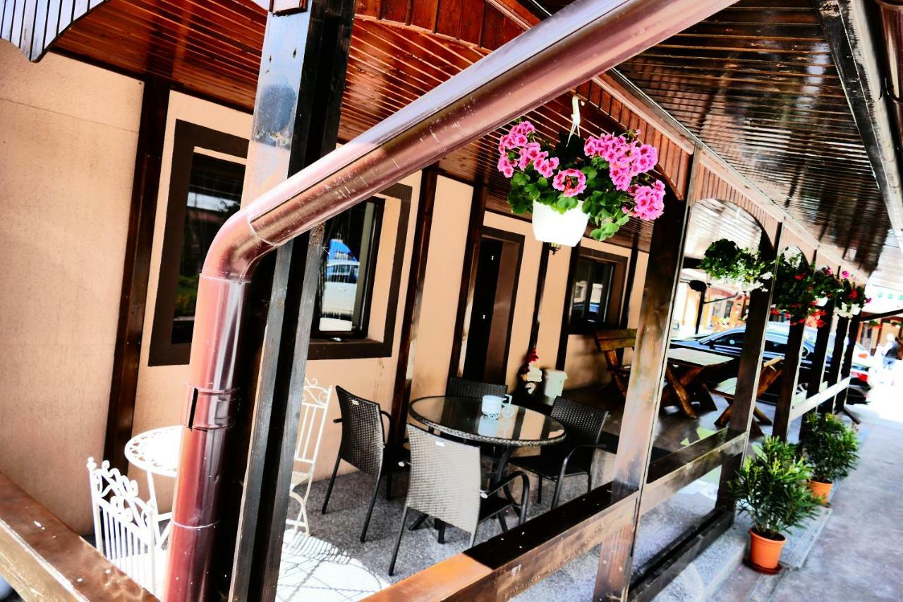 Pensiunea Roua Florilor Hotel Anina Luaran gambar